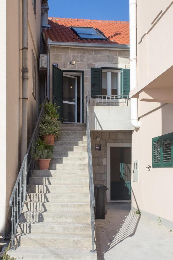Beach Apartment Korina Sumpetar Buitenkant foto