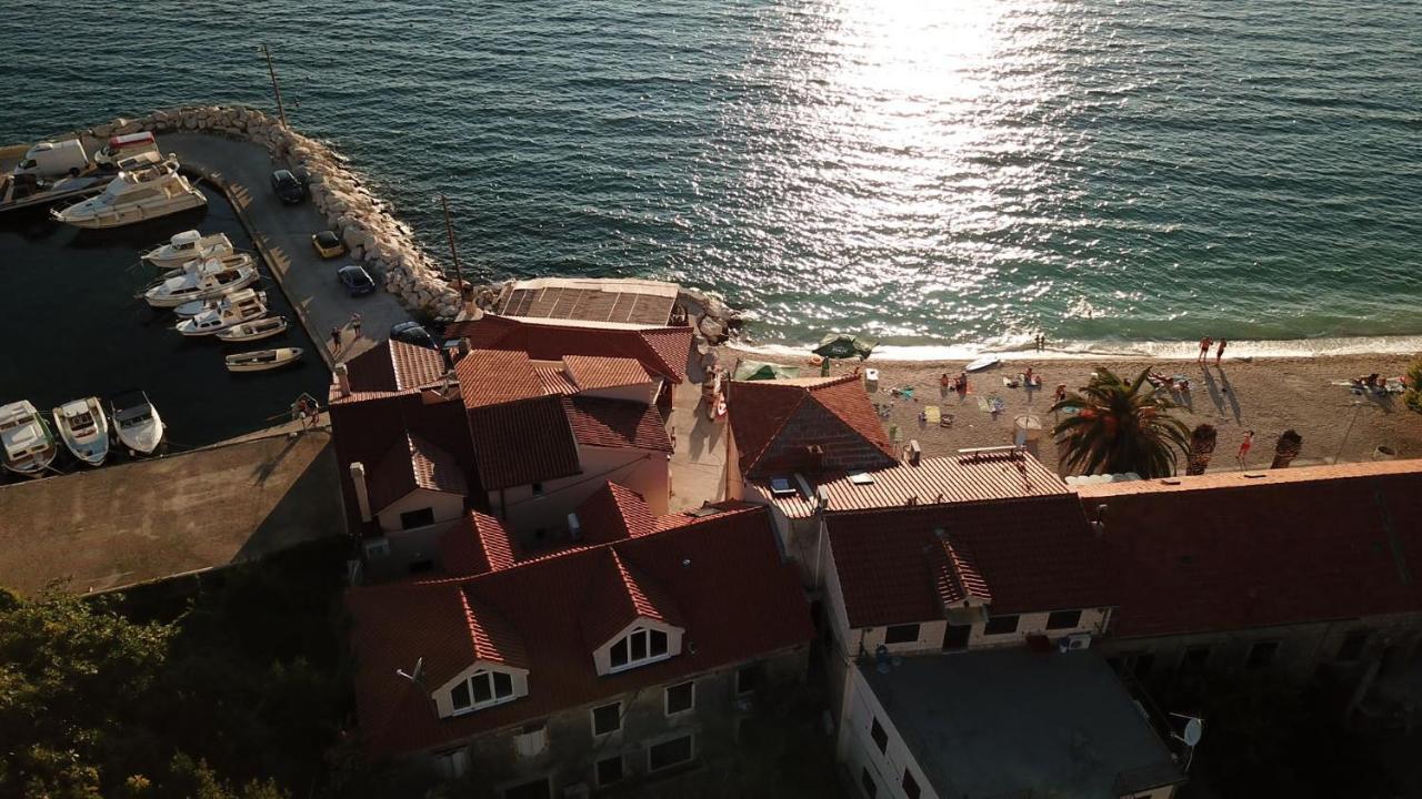 Beach Apartment Korina Sumpetar Buitenkant foto
