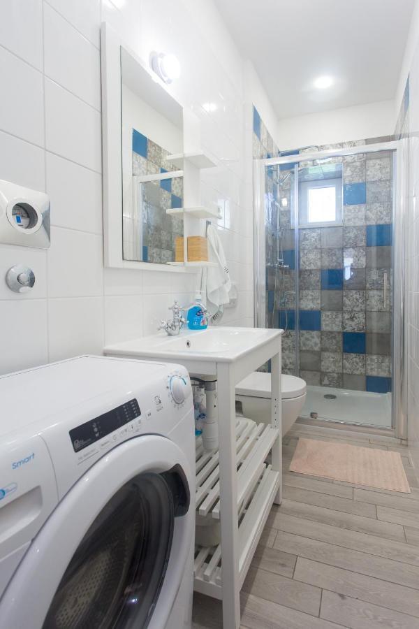 Beach Apartment Korina Sumpetar Buitenkant foto