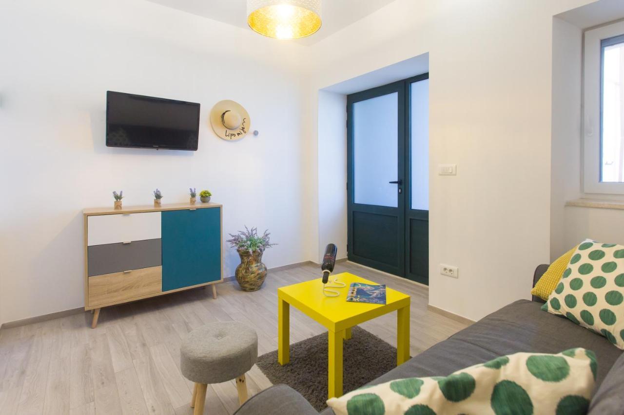 Beach Apartment Korina Sumpetar Buitenkant foto