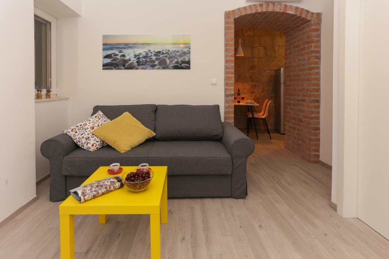 Beach Apartment Korina Sumpetar Buitenkant foto
